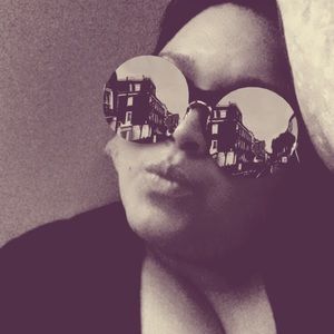 Meet your Posher, Adriana